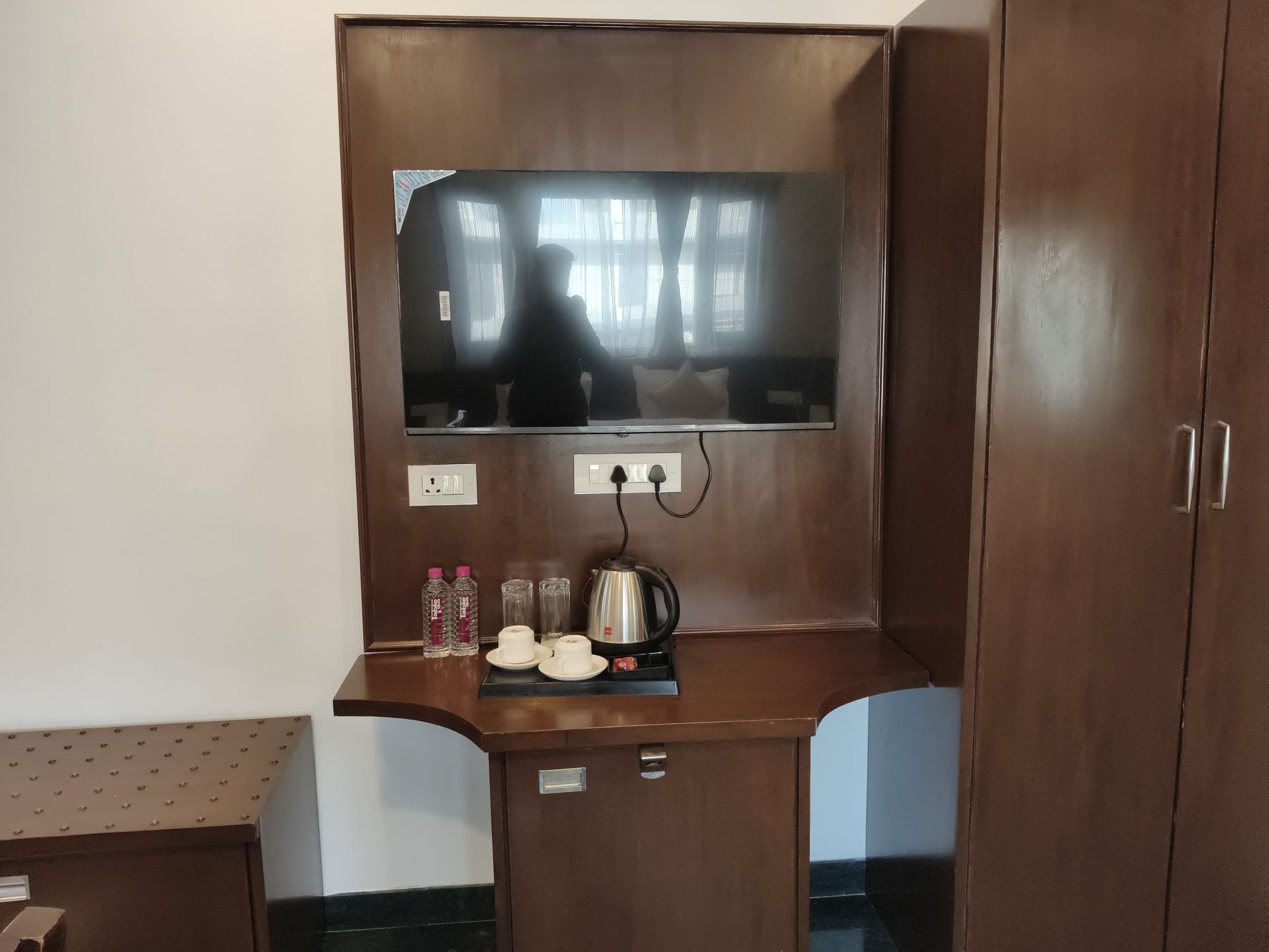 HnM THE BOUTIQUE HOTEL