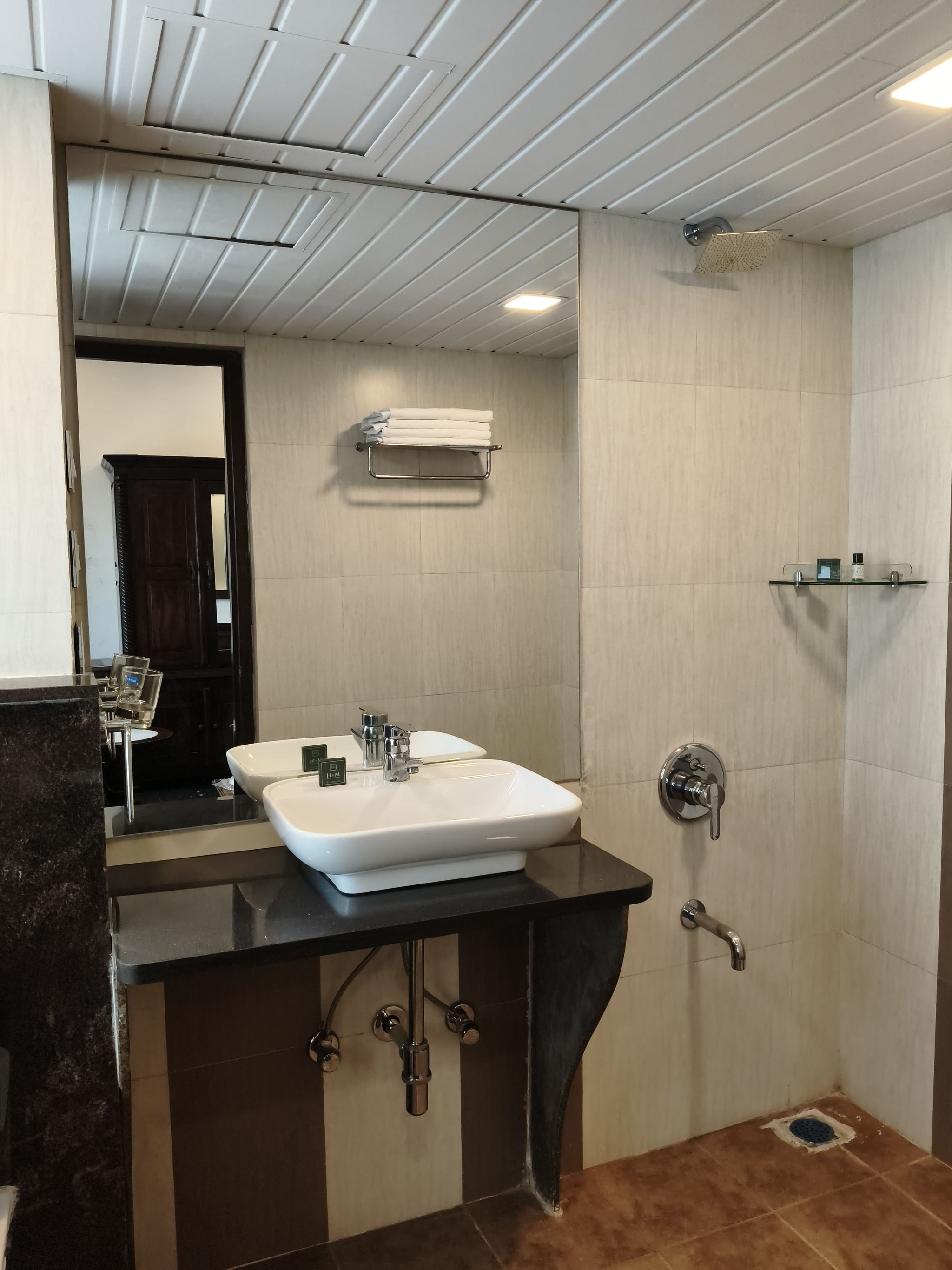 HnM THE BOUTIQUE HOTEL Deluxe Room 10