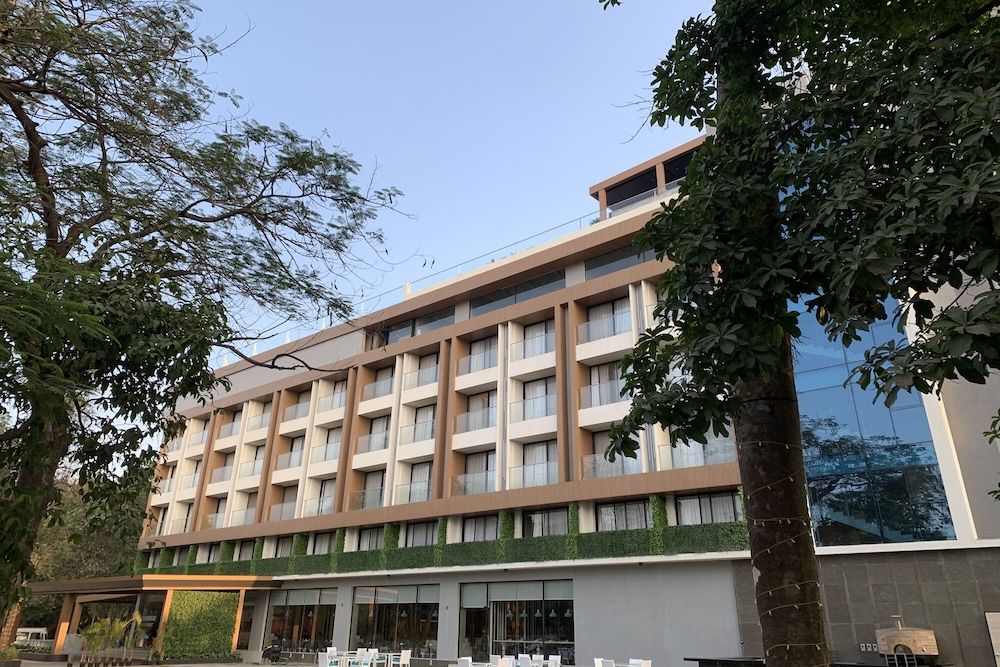 undefined Regenta SGS Greenotel 8
