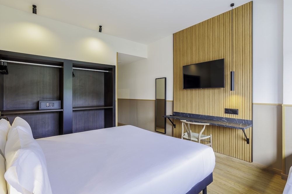 Acta Madfor Standard Double Room 2