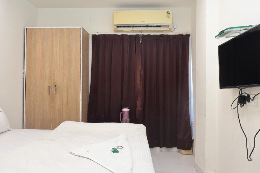 Hotel Sudarshan Palace Classic Room - Twin Bed 3