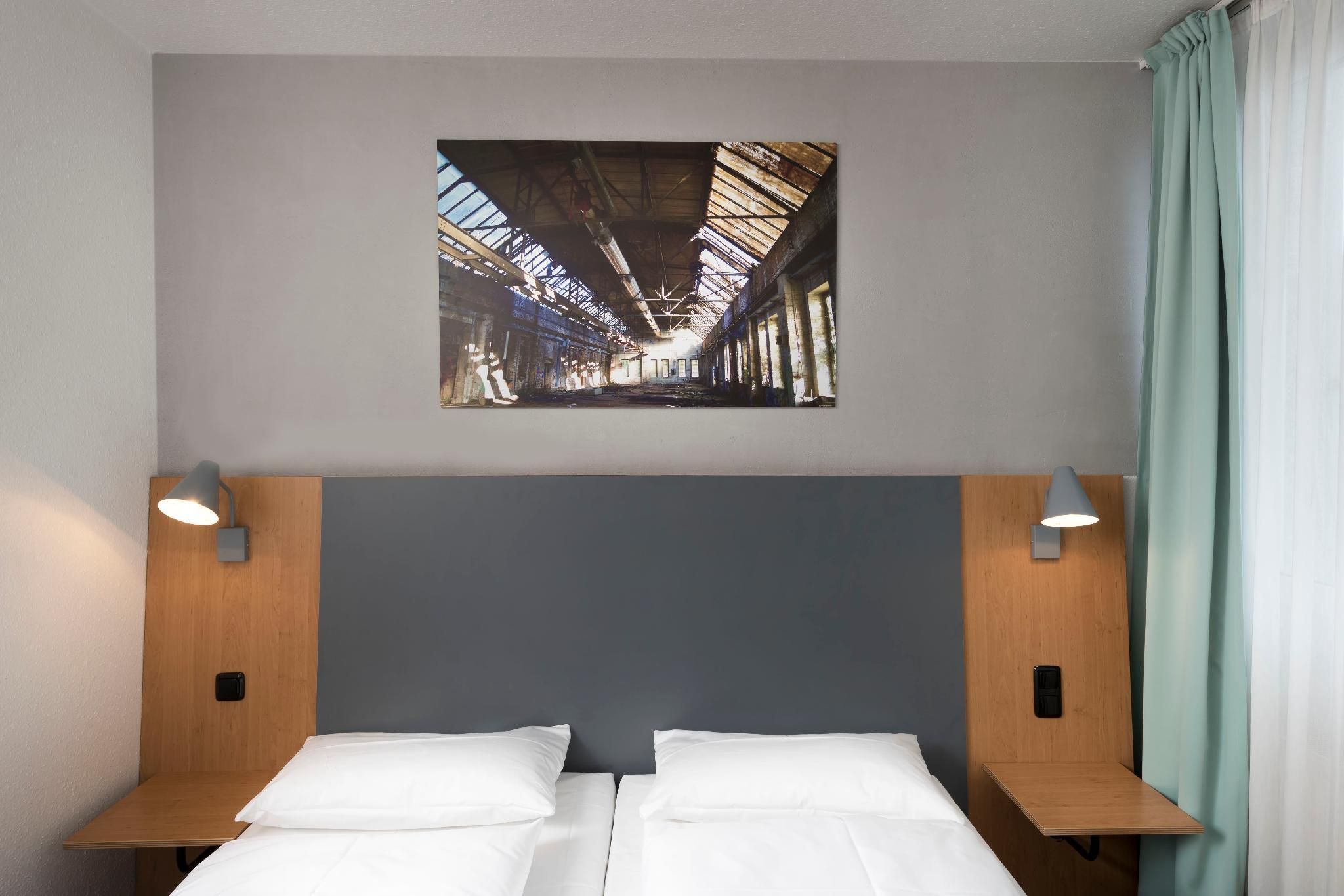 Standard 1 Double bed