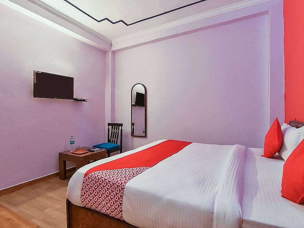 OYO 17346 Hotel Shree Ram Standard Room 9