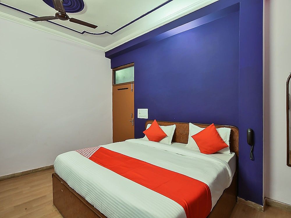 OYO 17346 Hotel Shree Ram Standard Room 8