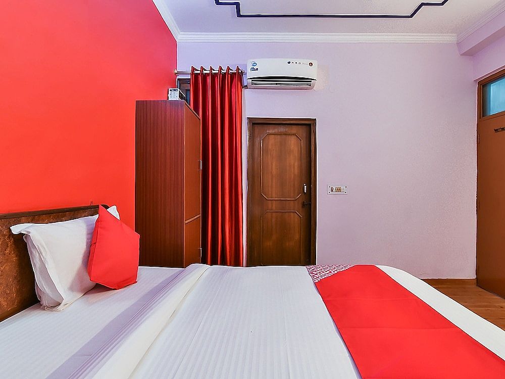 OYO 17346 Hotel Shree Ram Standard Room 4