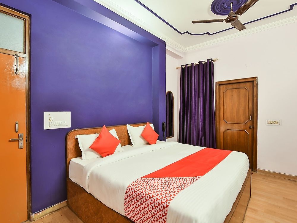 OYO 17346 Hotel Shree Ram Standard Room 12