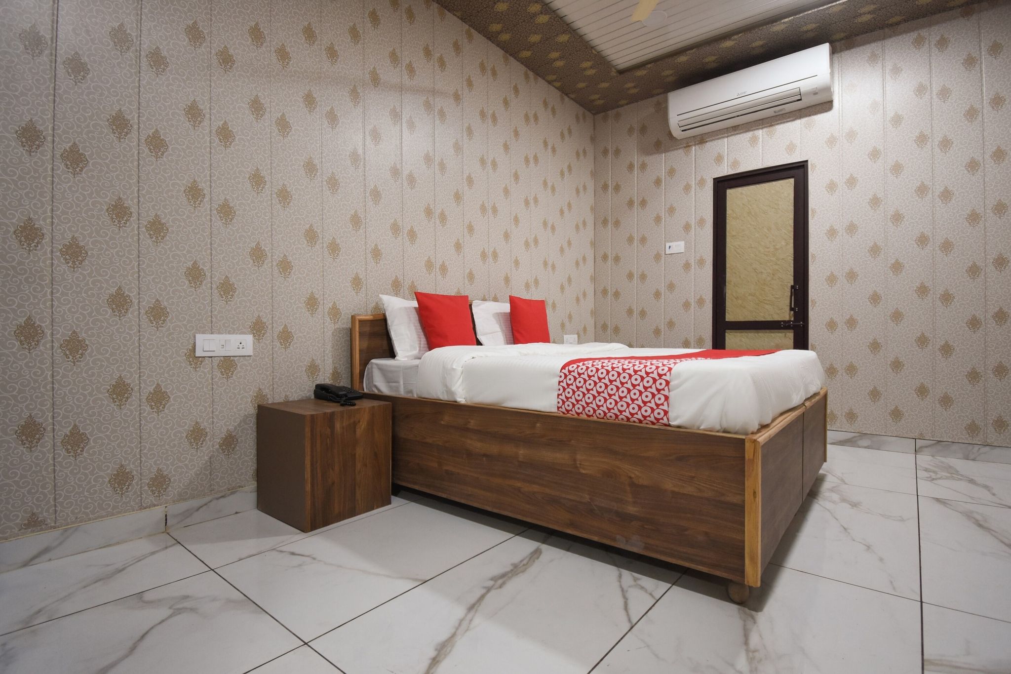 OYO Flagship 62786 Hotel New Delhi Classic 7