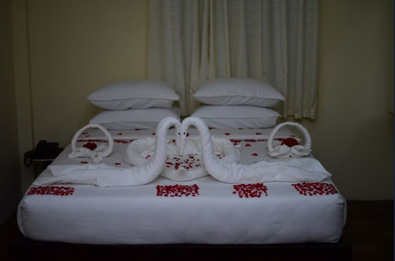 Amegundi Resort Couple Ac rooms