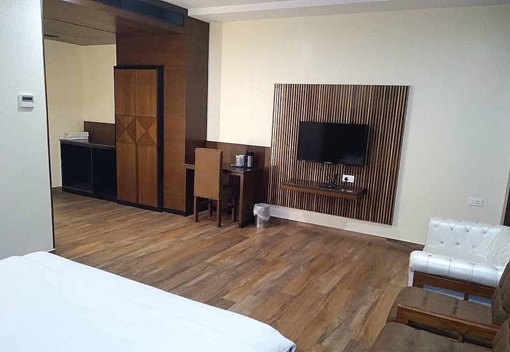 ADB Rooms Hotel Surabhi International Family Studio Suite