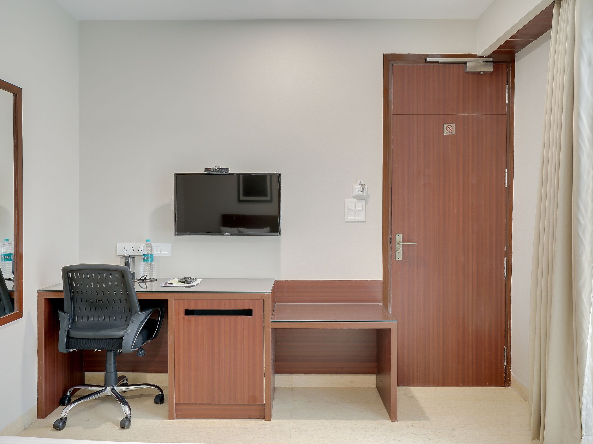 The Indigo Stay Deluxe Room 14