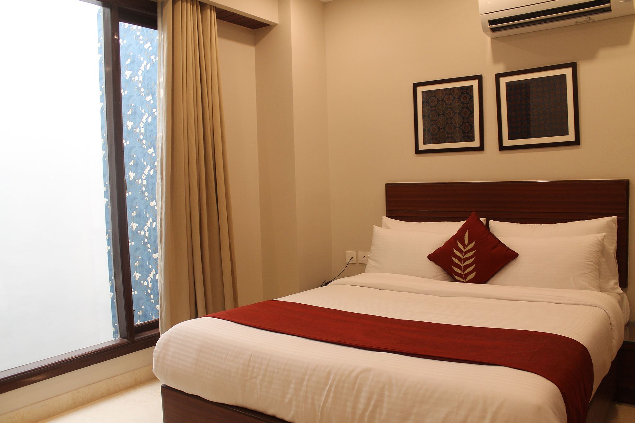 The Indigo Stay Deluxe Room 4