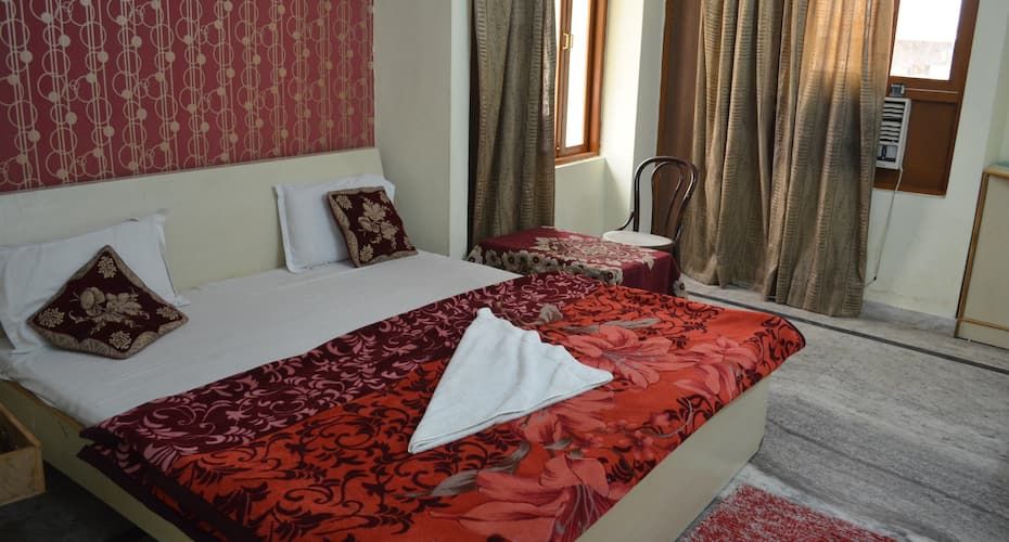 Super Deluxe Bedroom