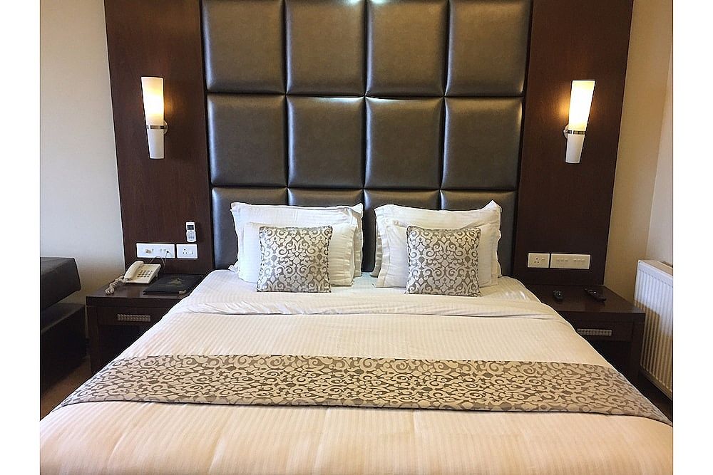 undefined Capital O 9508 Hotel Pine Spring 10