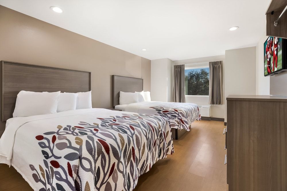 Deluxe Room, 2 Queen Beds, Non Smoking