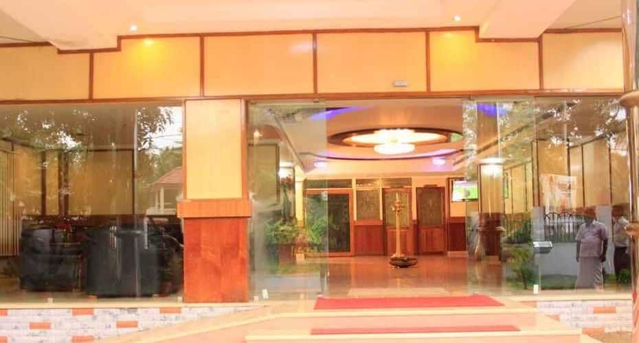 undefined The Royale Plaza 6