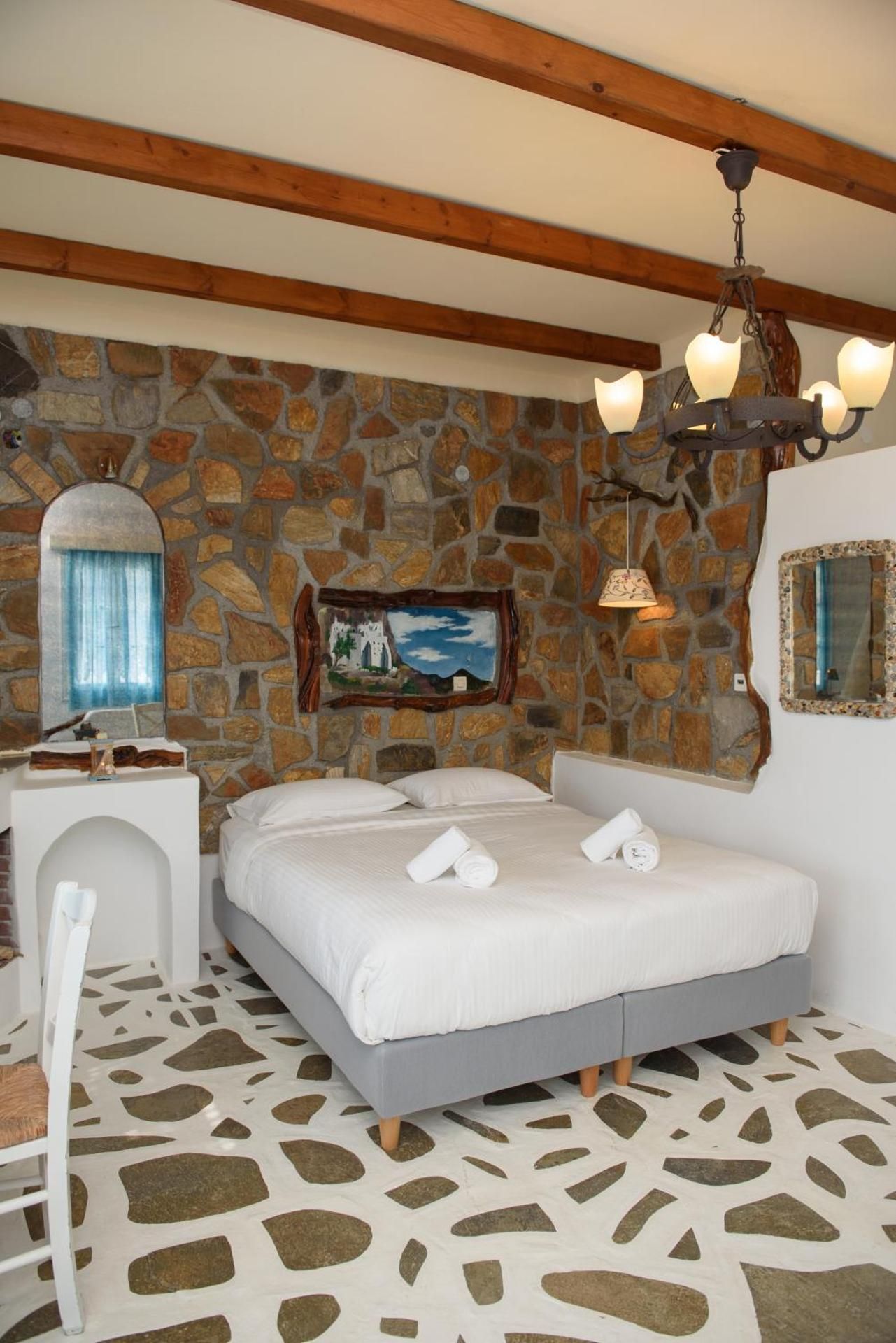 Suite 3 Adults