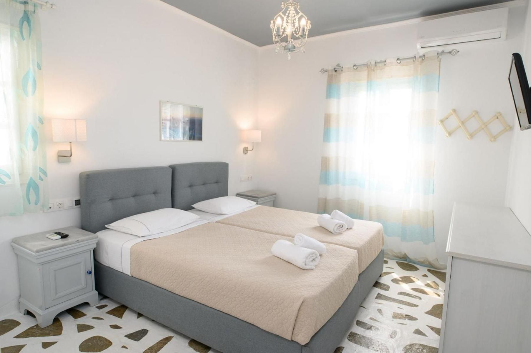 Suite 3 Adults
