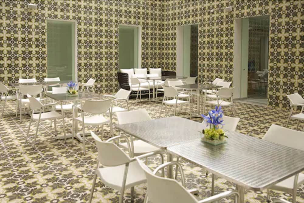 undefined NM Lima Hotel 7