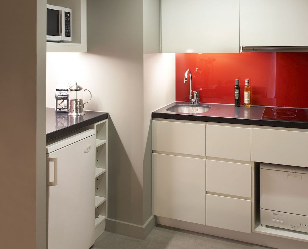 undefined Citadines Trafalgar Square London 4