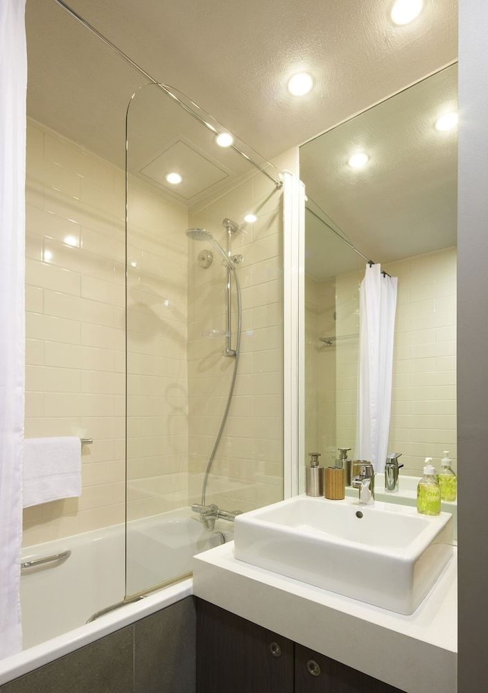 undefined Citadines Trafalgar Square London 10