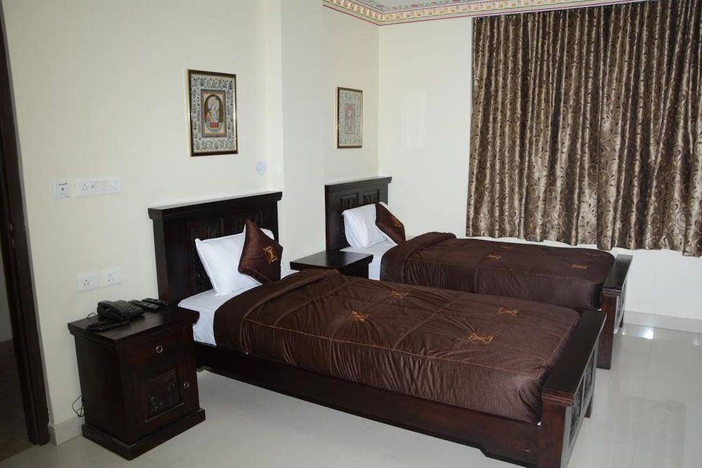 undefined HOTEL SURYA GARH 7
