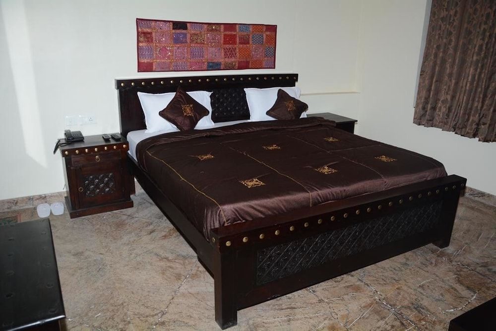 undefined HOTEL SURYA GARH 6