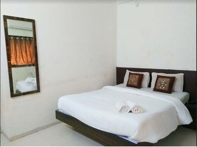 Hotel Shivanand Non A/C Room 3
