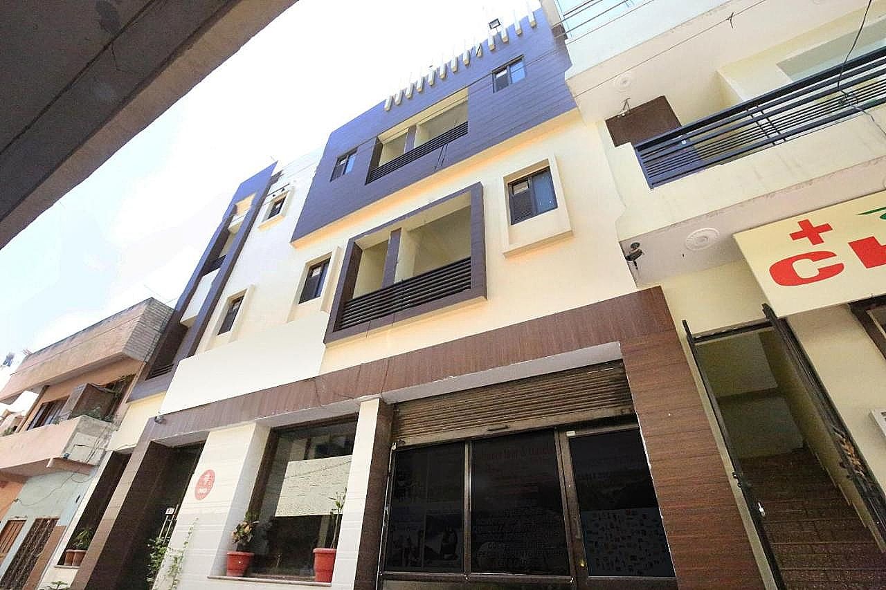 undefined Vaccinated Staff- OYO 7724 HOTEL PR CHANDIGARH 5