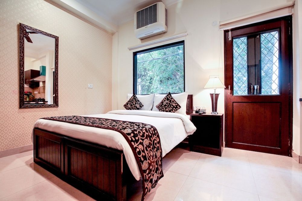 Anand Bhawan Standard Room 9
