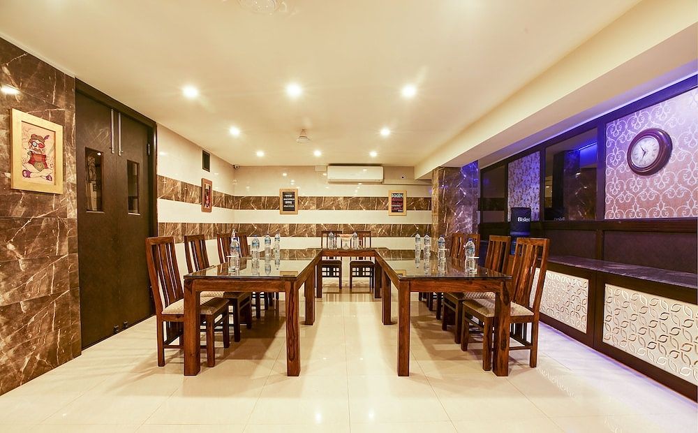 Food & Dining