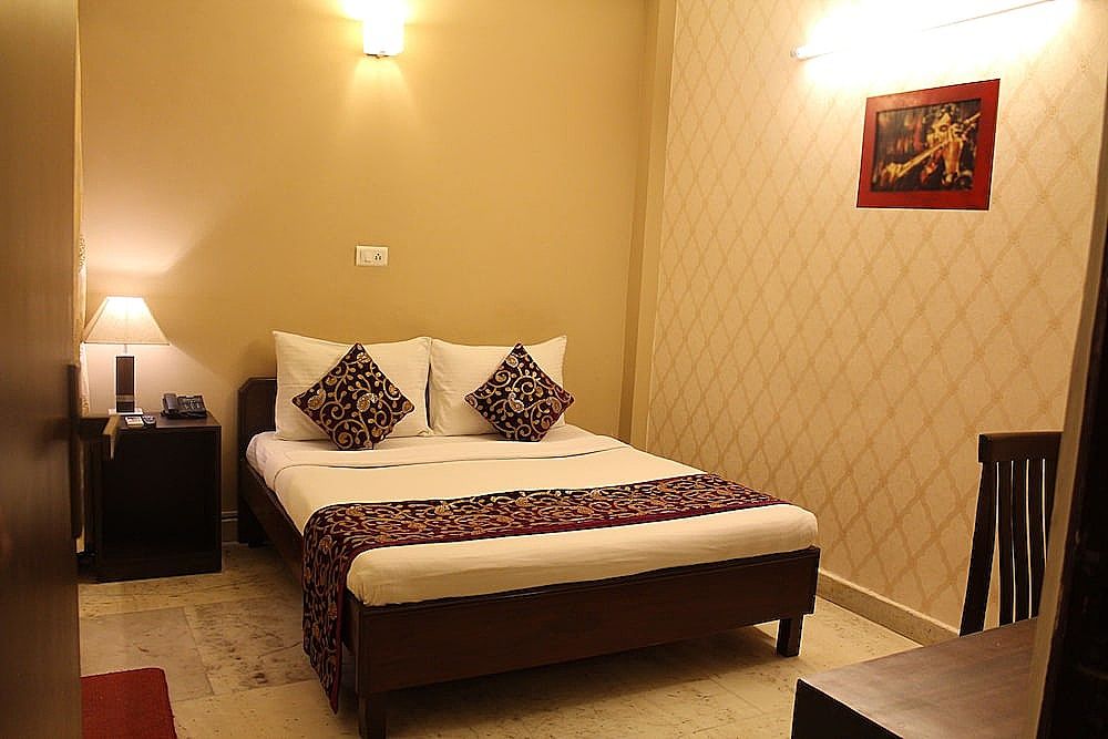 Anand Bhawan Standard Room 8