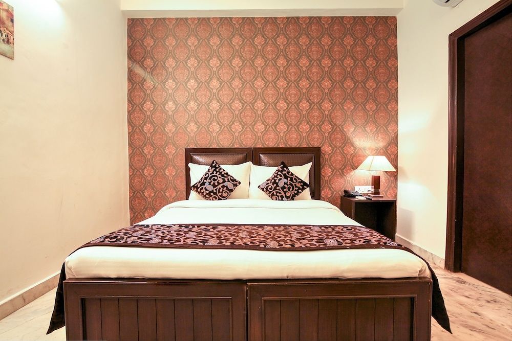 Anand Bhawan Standard Room 4