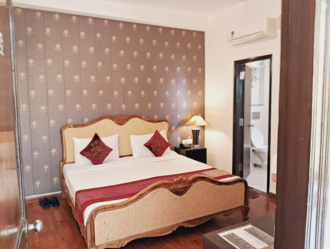 Anand Bhawan Standard Room 2