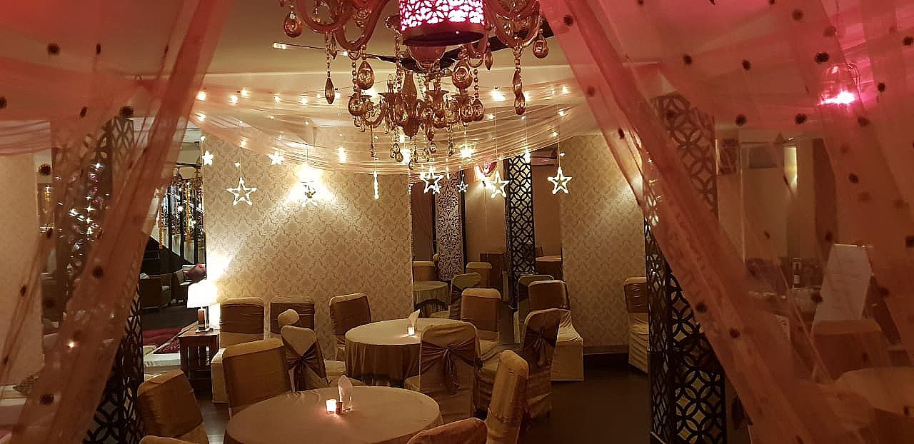Food & Dining