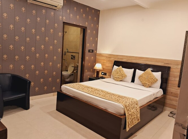 Anand Bhawan Standard Room 3
