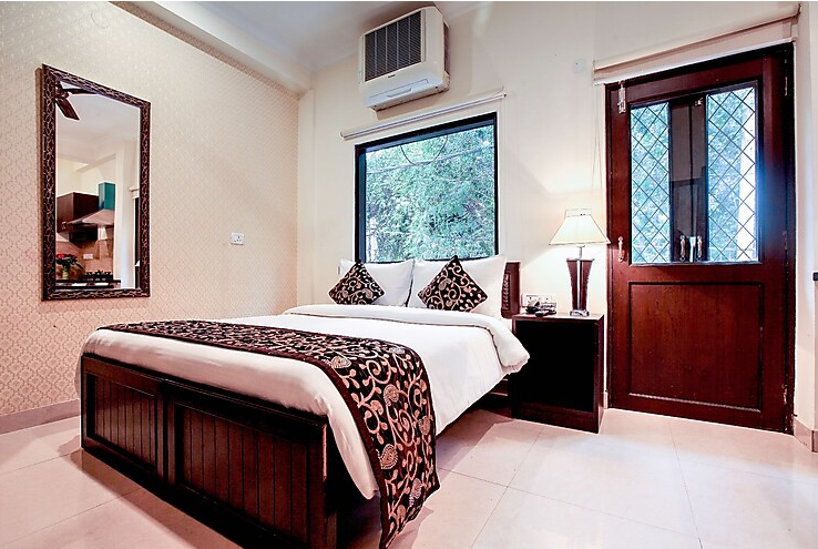 Anand Bhawan Standard Room 9