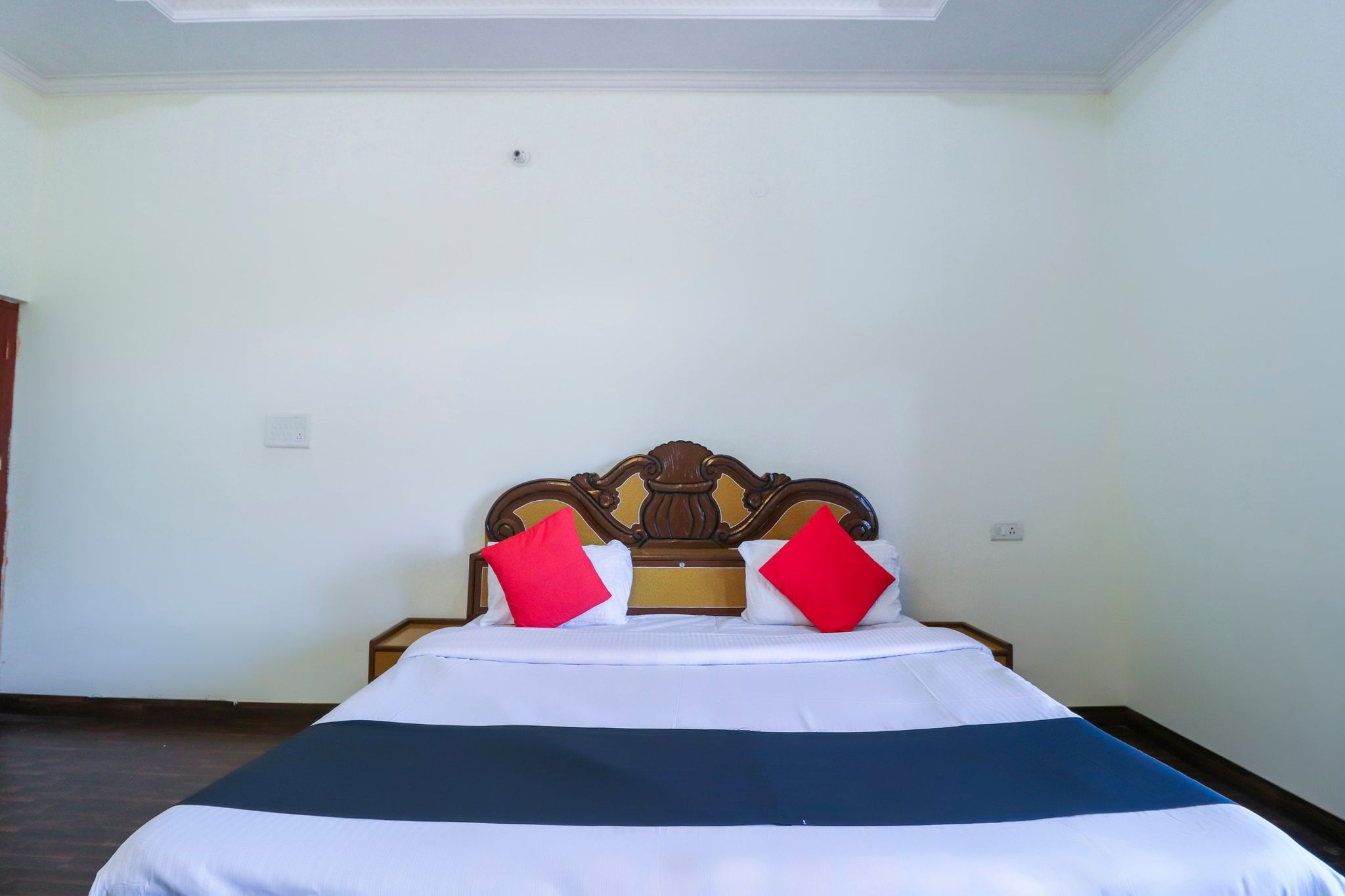 Capital O Saloh Palace Classic Room 2