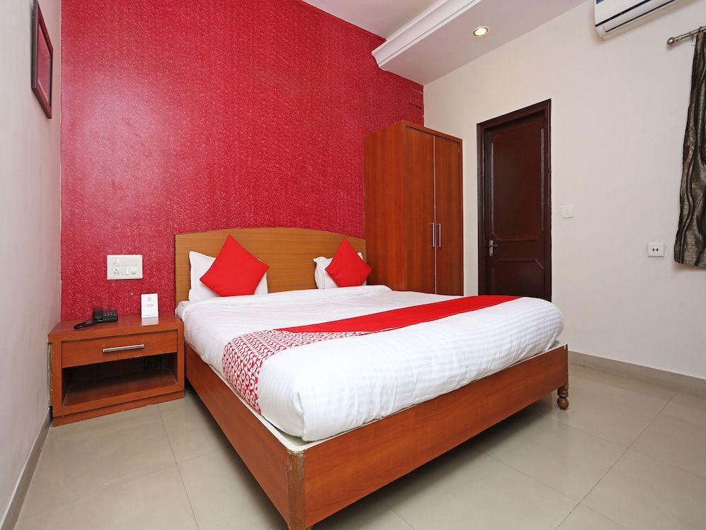 OYO 7859 Hotel Gurukripa Double or Twin Room 9