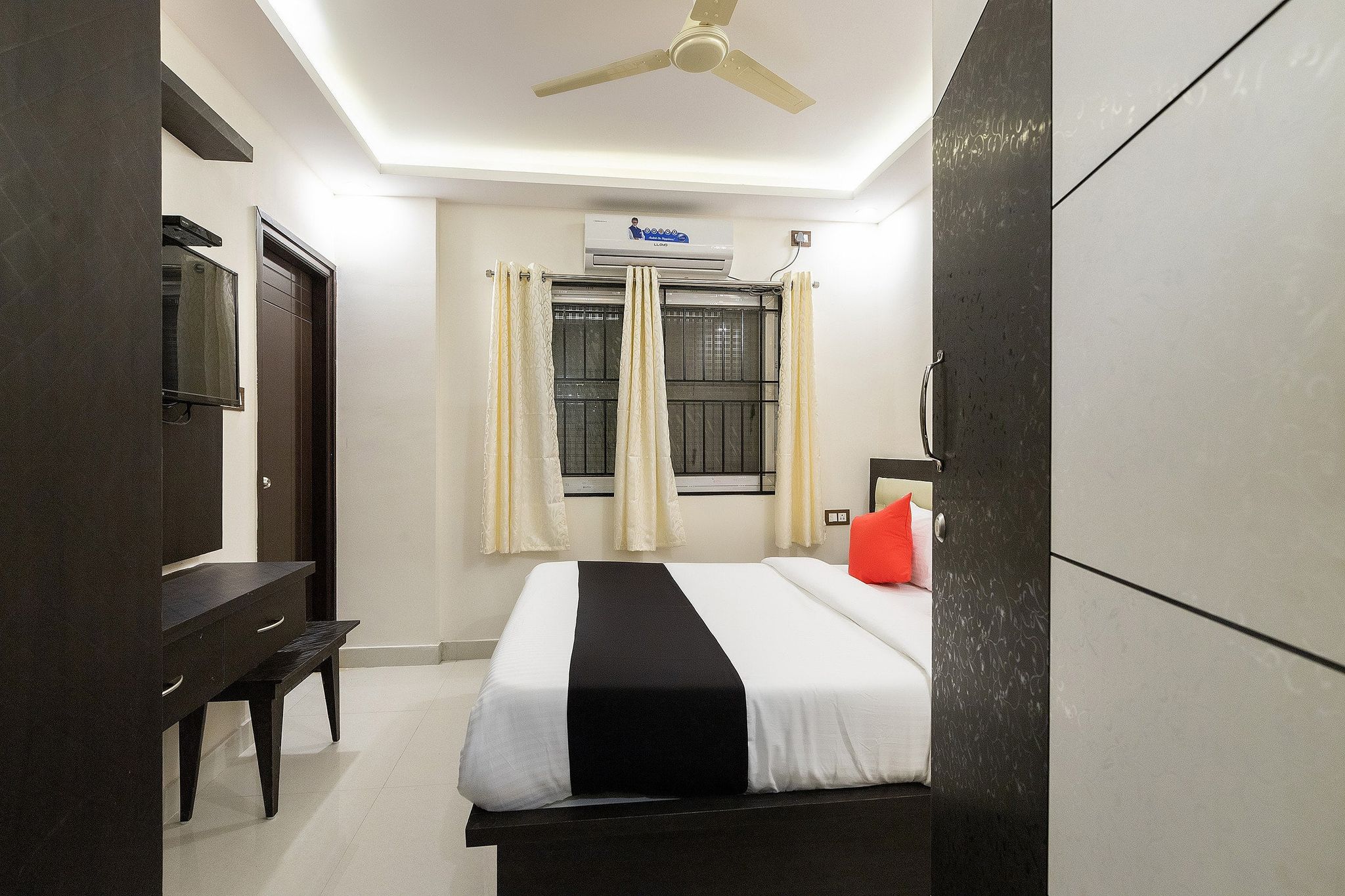 Super Capital O Regal suites Classic Room 15