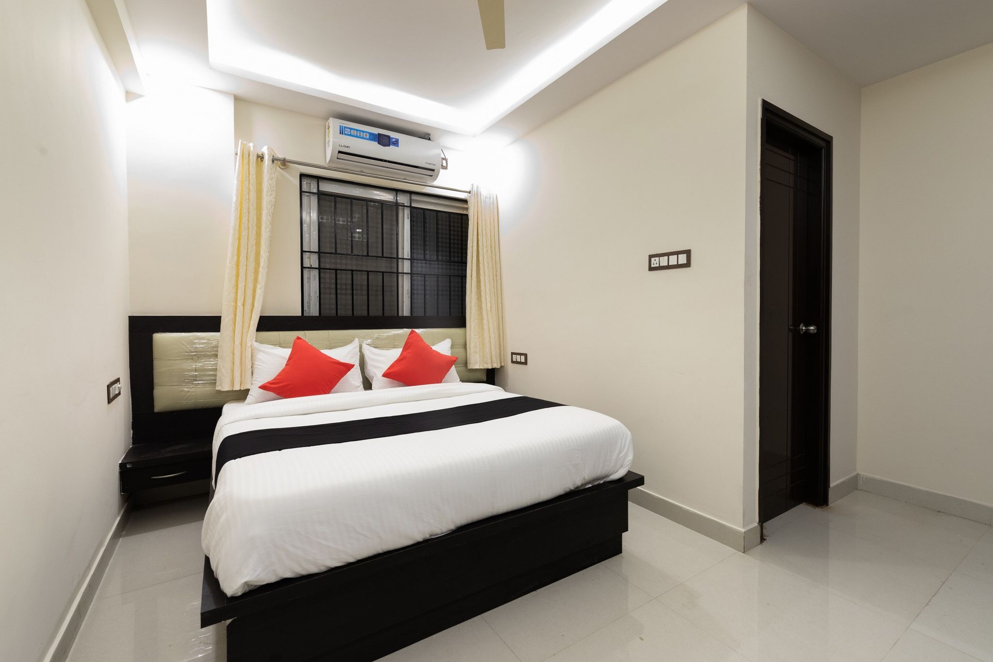undefined Super Capital O Regal suites 10