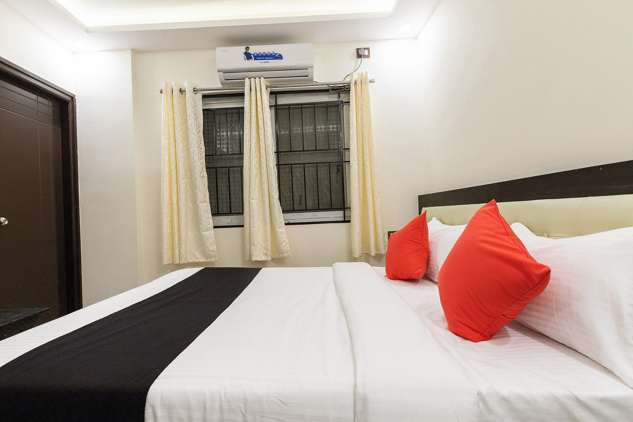Super Capital O Regal suites Classic Room 19