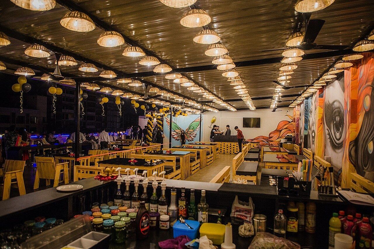 Food & Dining