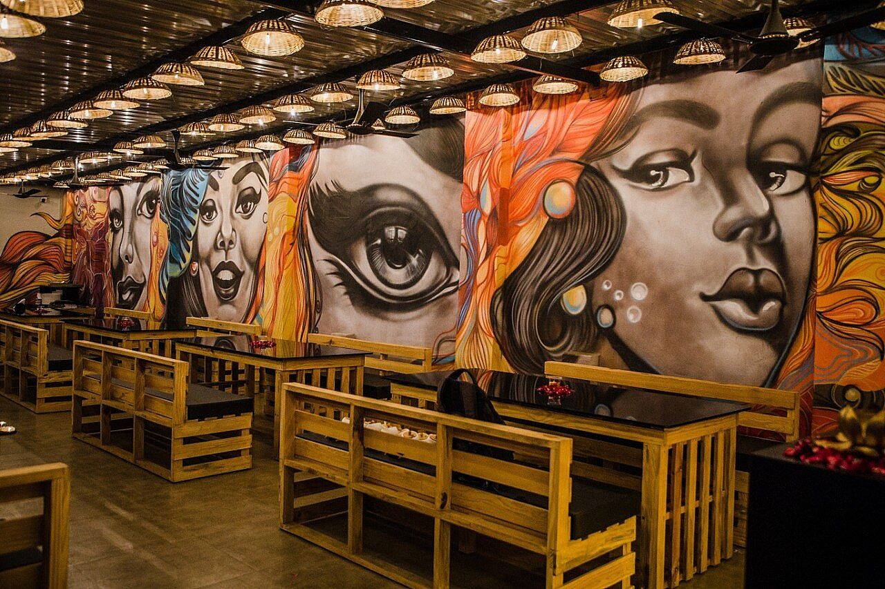 Food & Dining