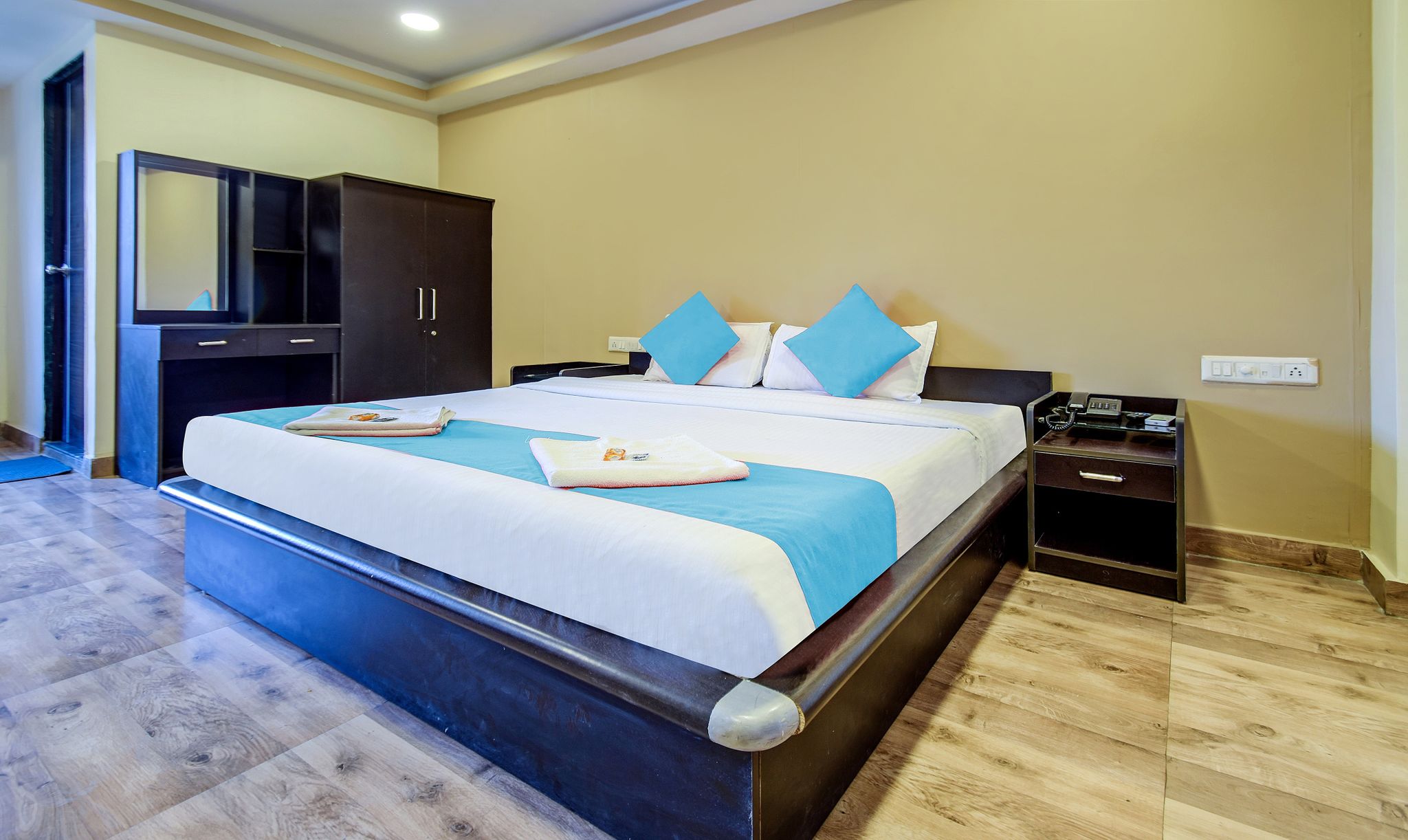 Hotel Rajdeep Inn Deluxe Suite 2