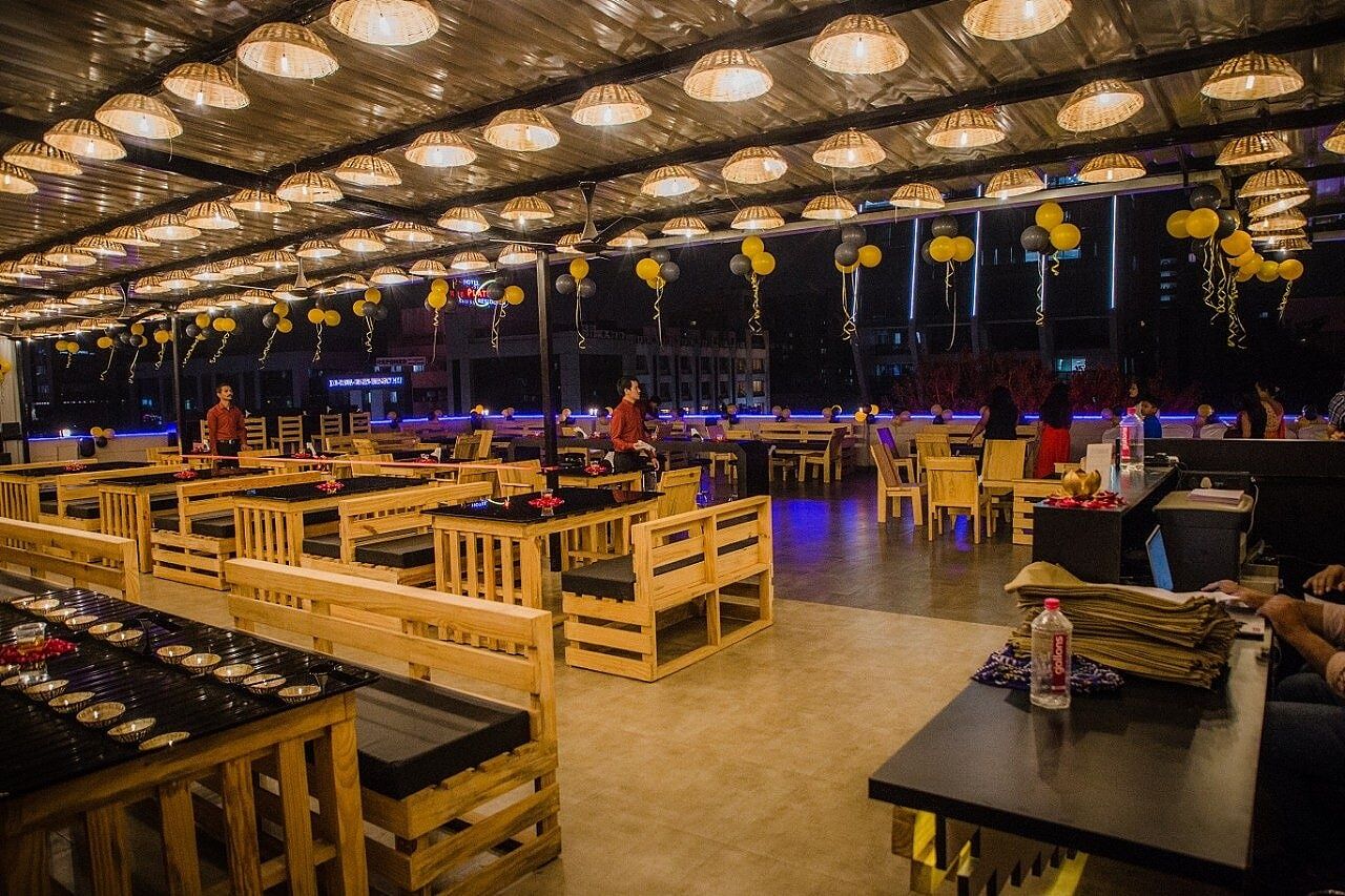 Food & Dining
