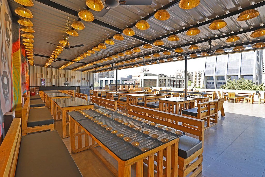 Food & Dining