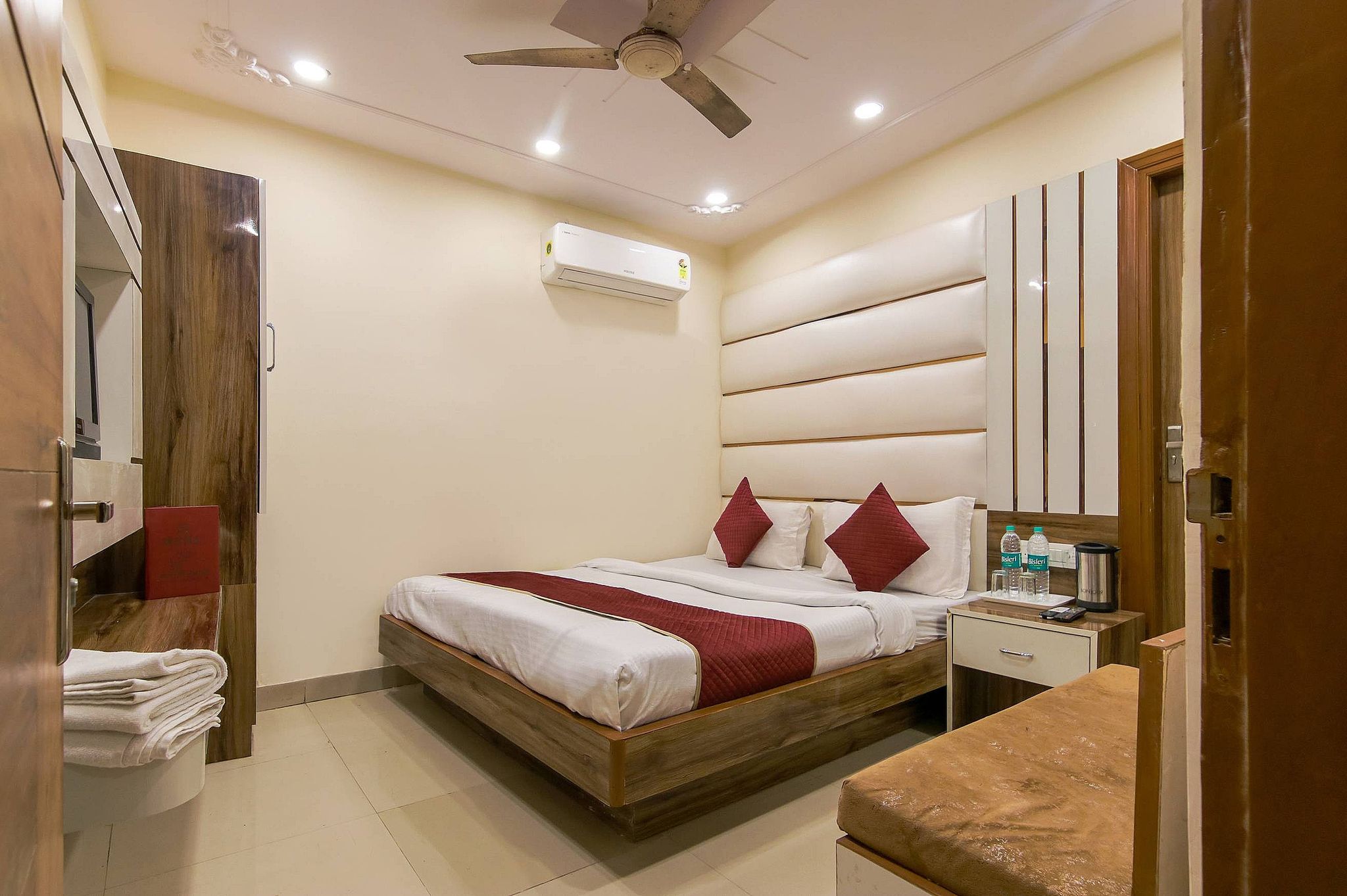 Super Deluxe Room