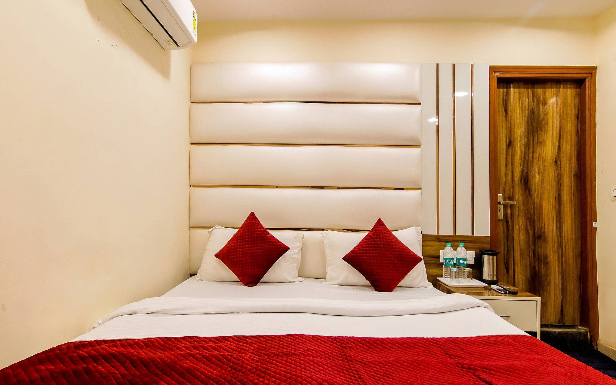 Hotel Star Palace @ New Delhi Railway Station Deluxe Room 2