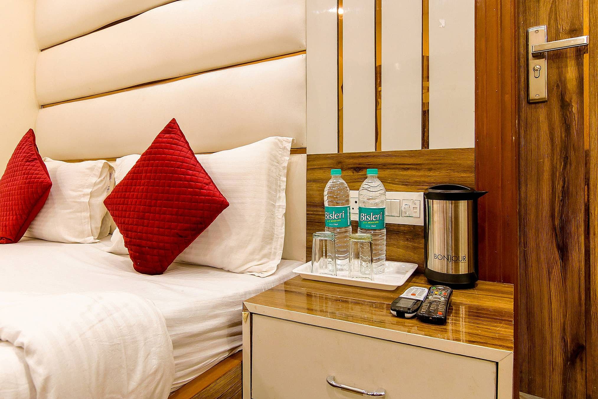 Hotel Star Palace @ New Delhi Railway Station Deluxe Room 4