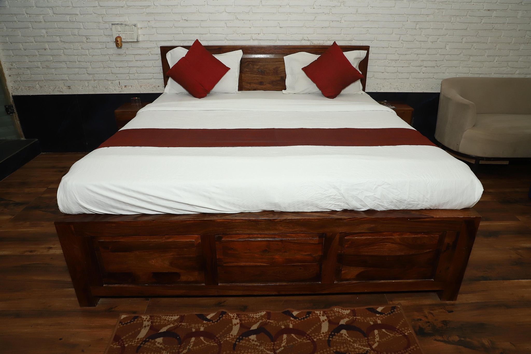 Hotel Aarkay Palace Noida Super Deluxe Room